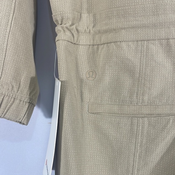 Lululemon Ventlight Zippered, Flight Suit,Tan, Khaki,Drawstring,Onesie,Size 2 - Picture 5 of 15